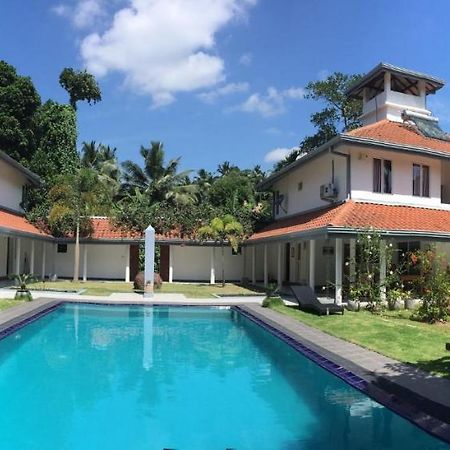 Anuhas Airport Villas Катунаяка Экстерьер фото