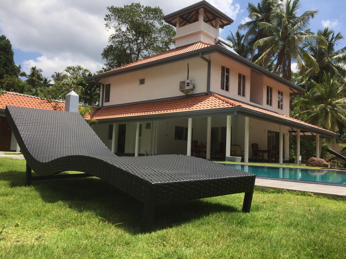 Anuhas Airport Villas Катунаяка Экстерьер фото