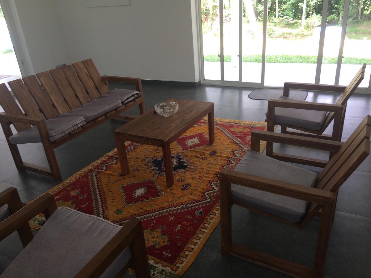 Anuhas Airport Villas Катунаяка Экстерьер фото
